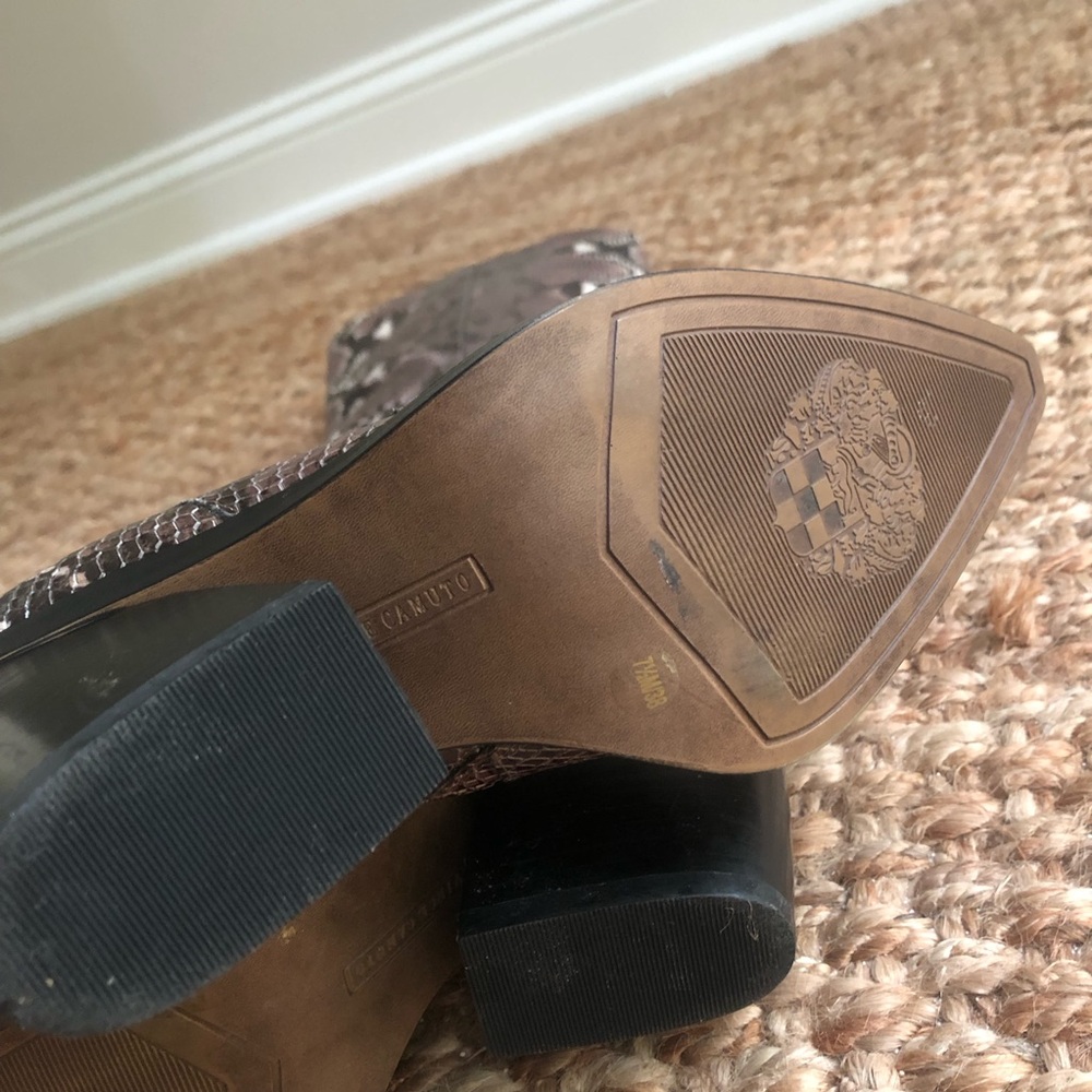 Vince Camuto Gravana Knee High Boots. Size 7.5 - Picture 15 of 15